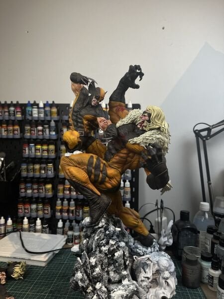 Wolverine vs Sabertooth Diorama
