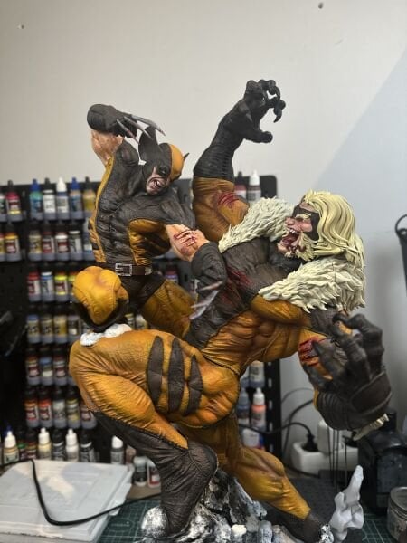 Wolverine vs Sabertooth Diorama