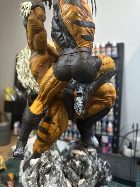 Wolverine vs Sabertooth Diorama